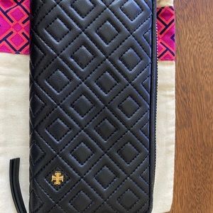 Tory Burch wallet